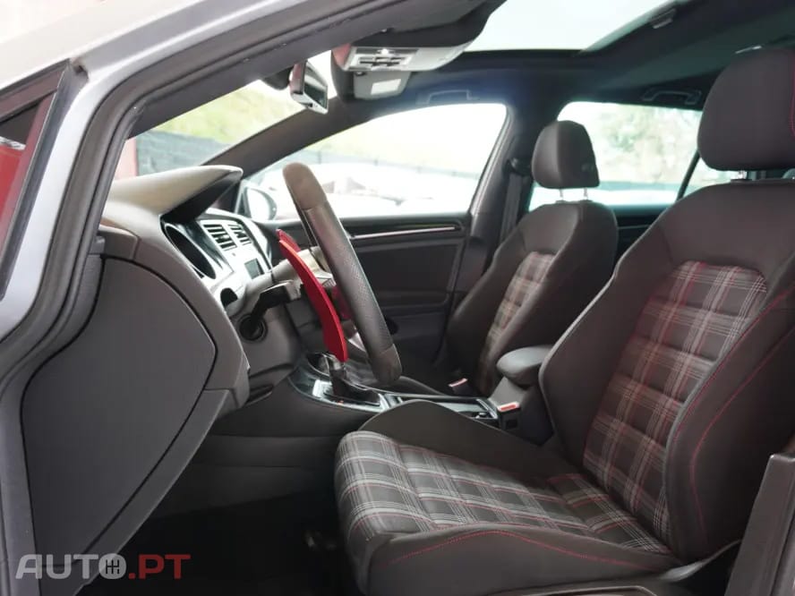 Volkswagen Golf 2.0 TSi GTi DSG