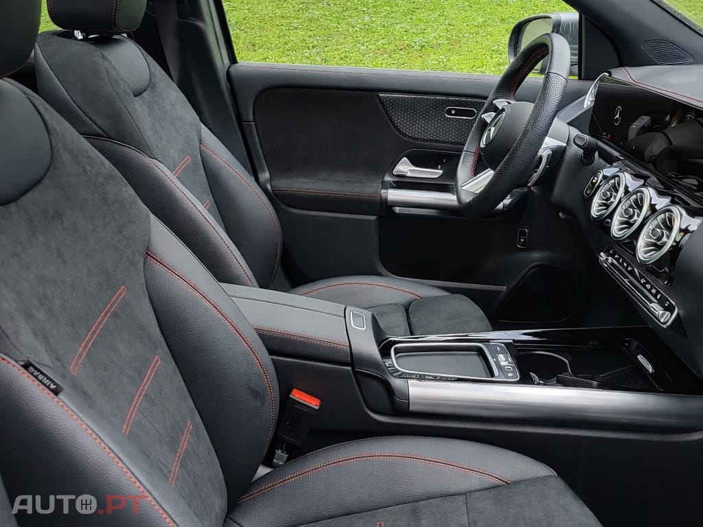 Mercedes-Benz EQA 300 3M AMG Advanced Line