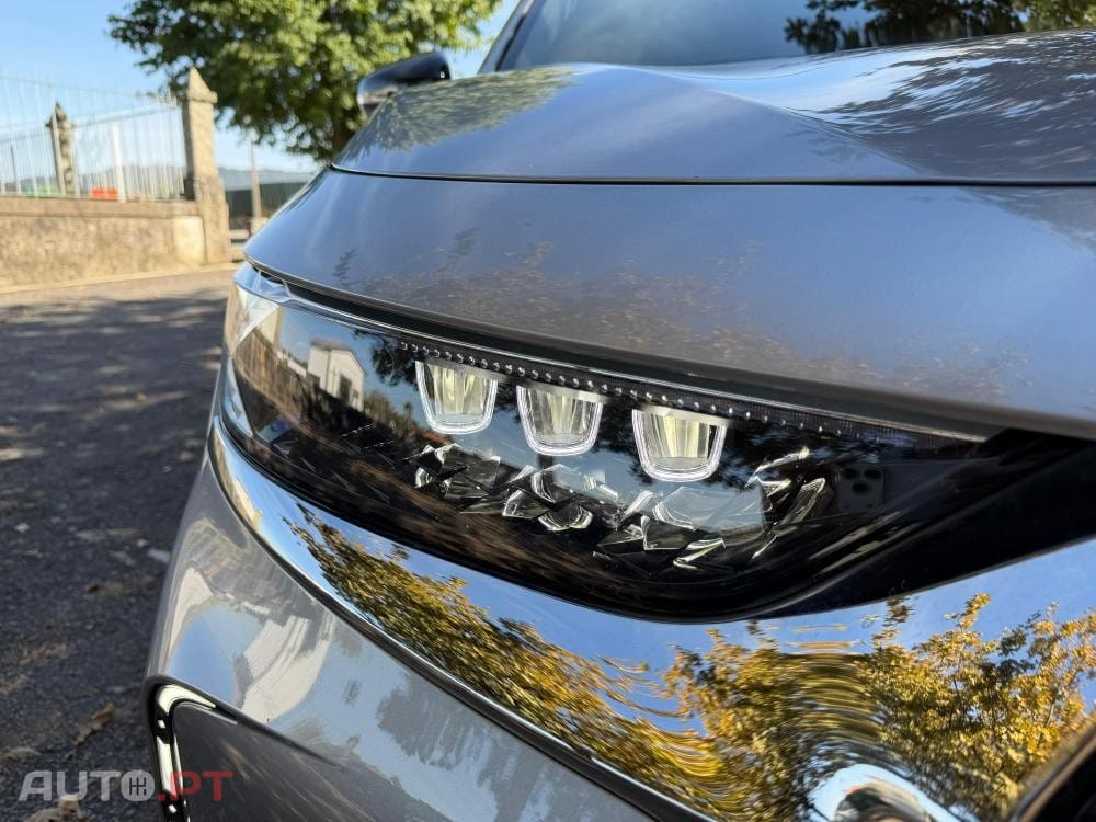 DS DS7 Crossback E-Tense Performance Line EAT8