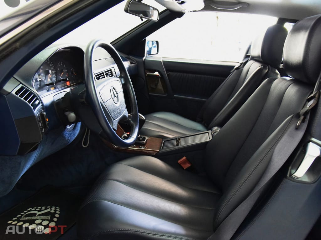Mercedes-Benz SL 280 R129
