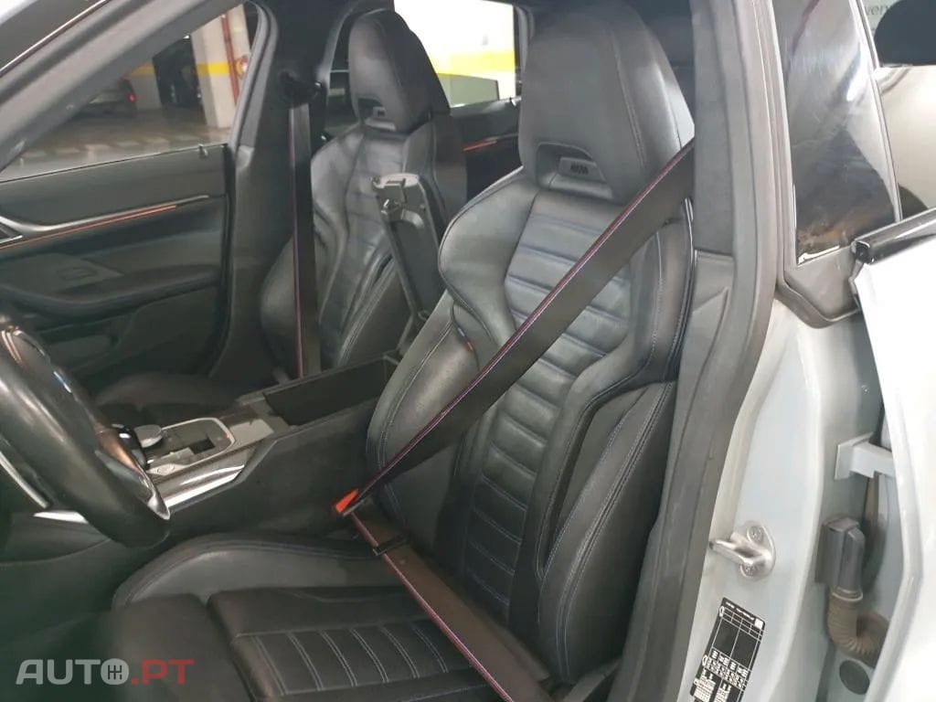 BMW 420 d Pack Desportivo M Auto