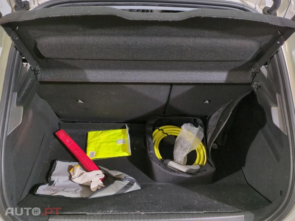 Peugeot E-208 50 kWh Allure