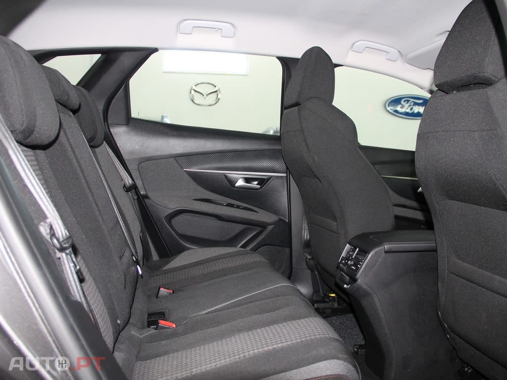Peugeot 3008 1.5 BlueHDi Active