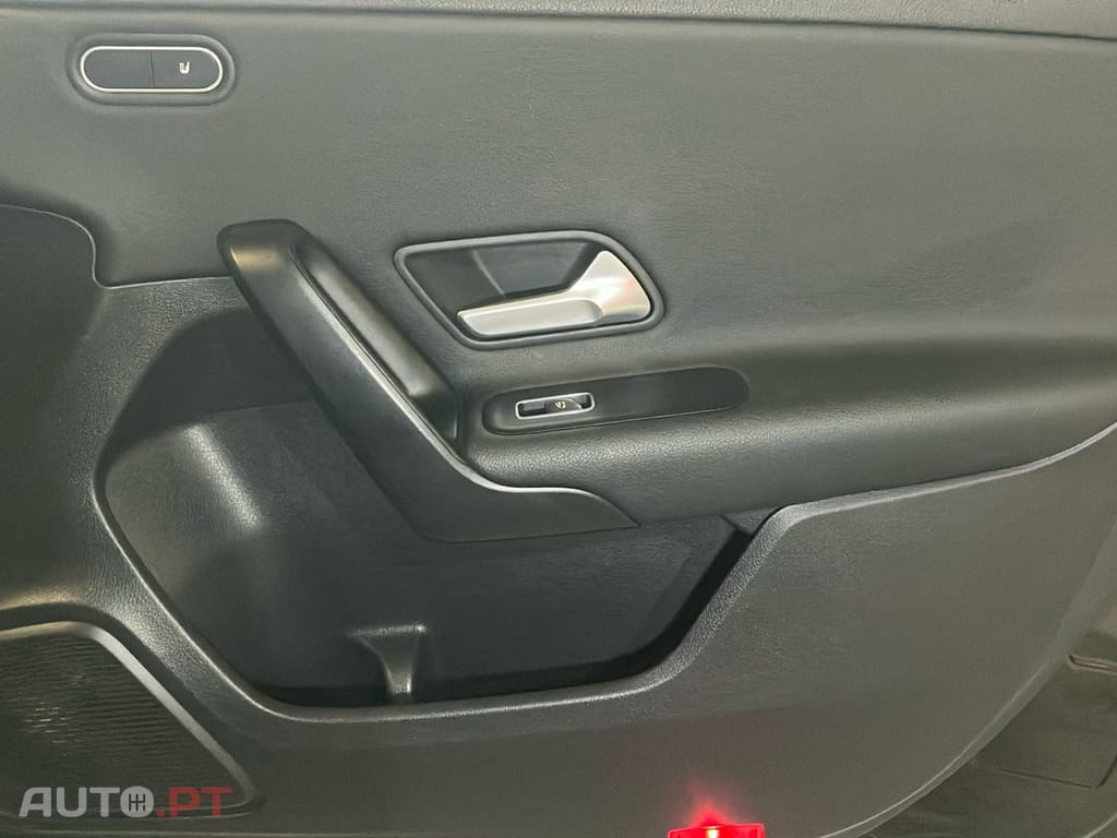 Mercedes-Benz A 250 e