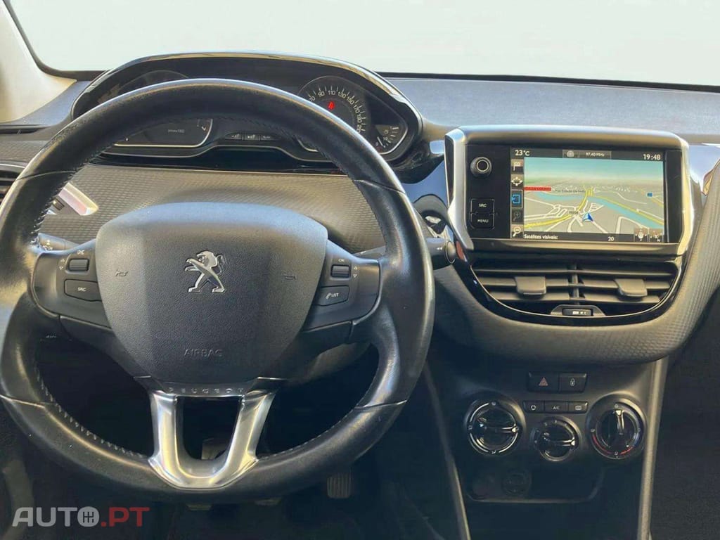 Peugeot 2008 1.2 PureTech Style