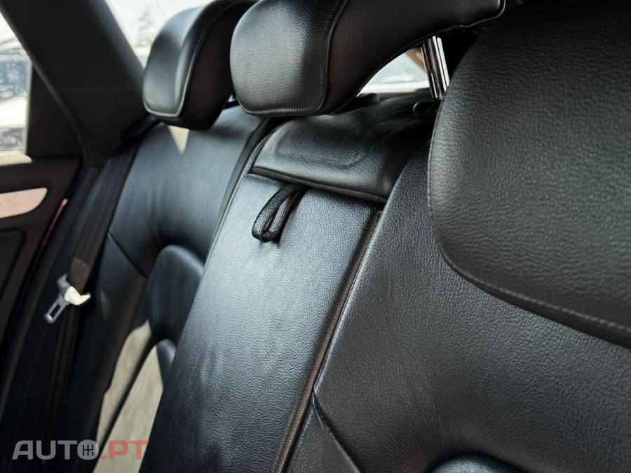 Audi A4 Avant 2.0 TDi S-line