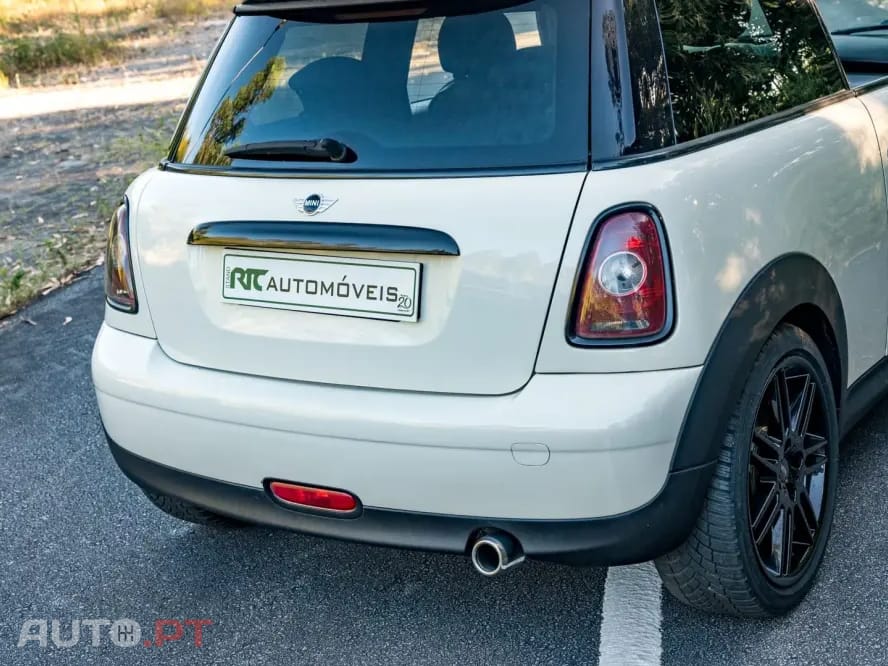 MINI Cooper Cooper D