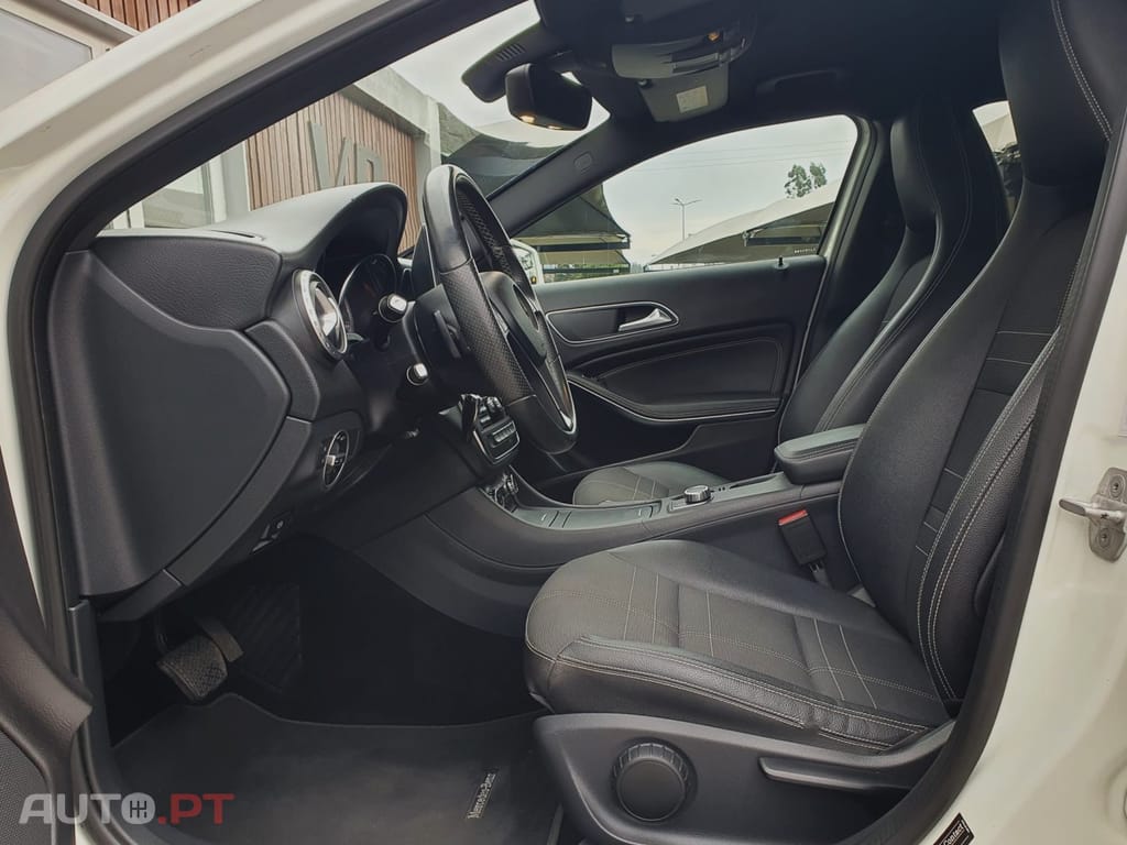 Mercedes-Benz GLA 220 CDI 4Matic 7G-DCT Urban