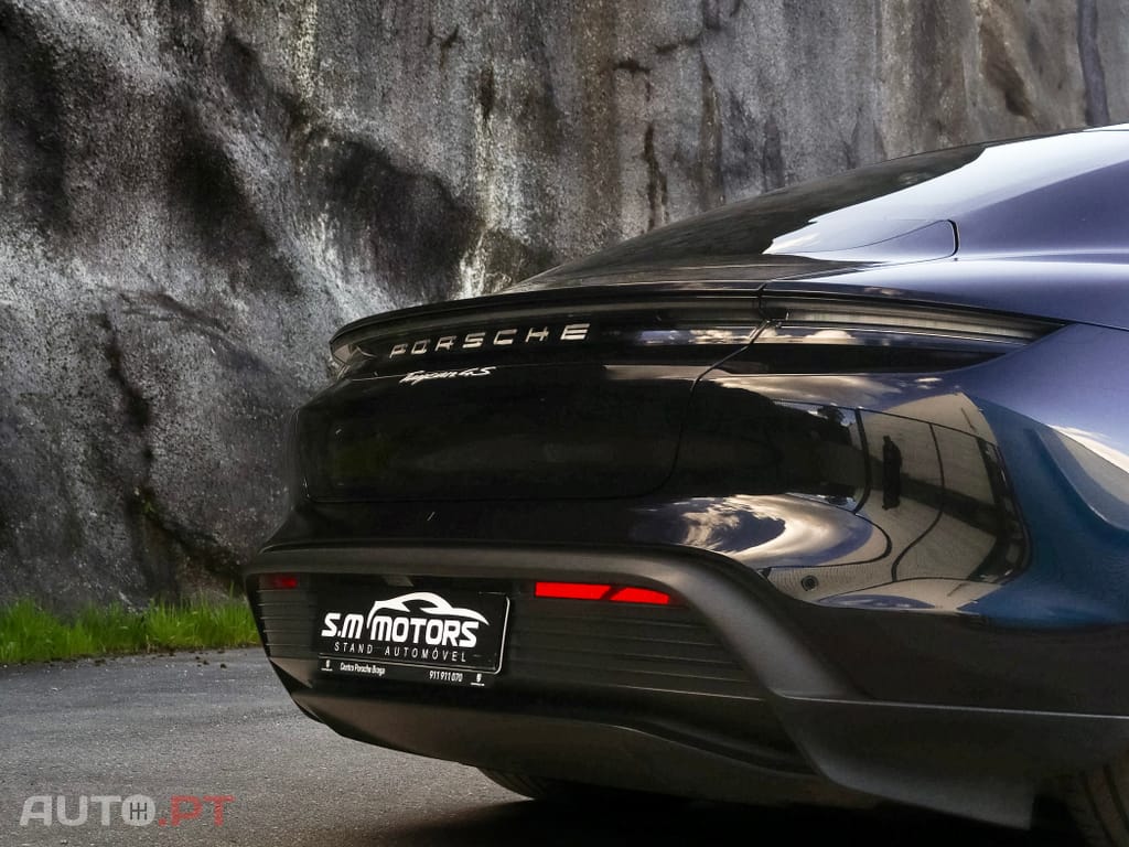 Porsche Taycan 4S