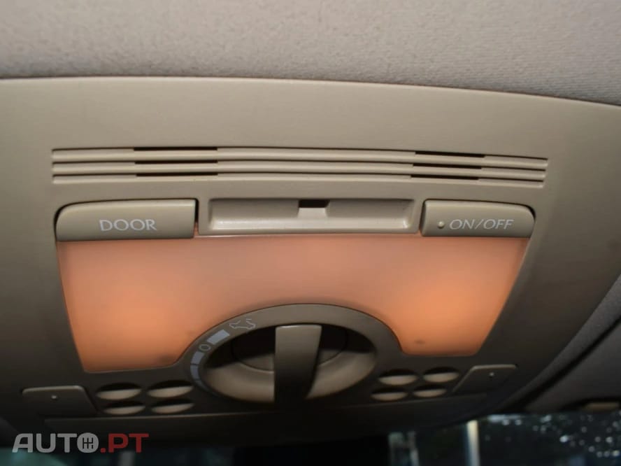 Lexus IS 220