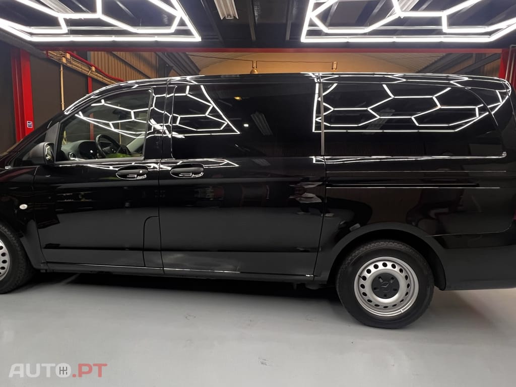 Mercedes-Benz Vito Extra-Longa Aut. SHUTTLE