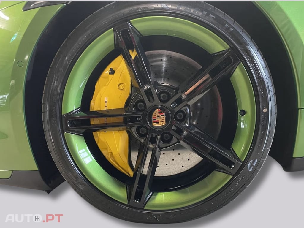 Porsche Taycan Turbo I.V.A DEDUTIVEL