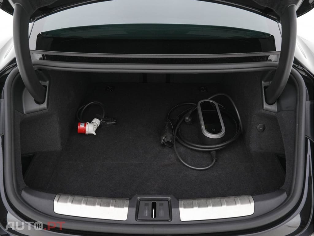 Porsche Taycan Performance