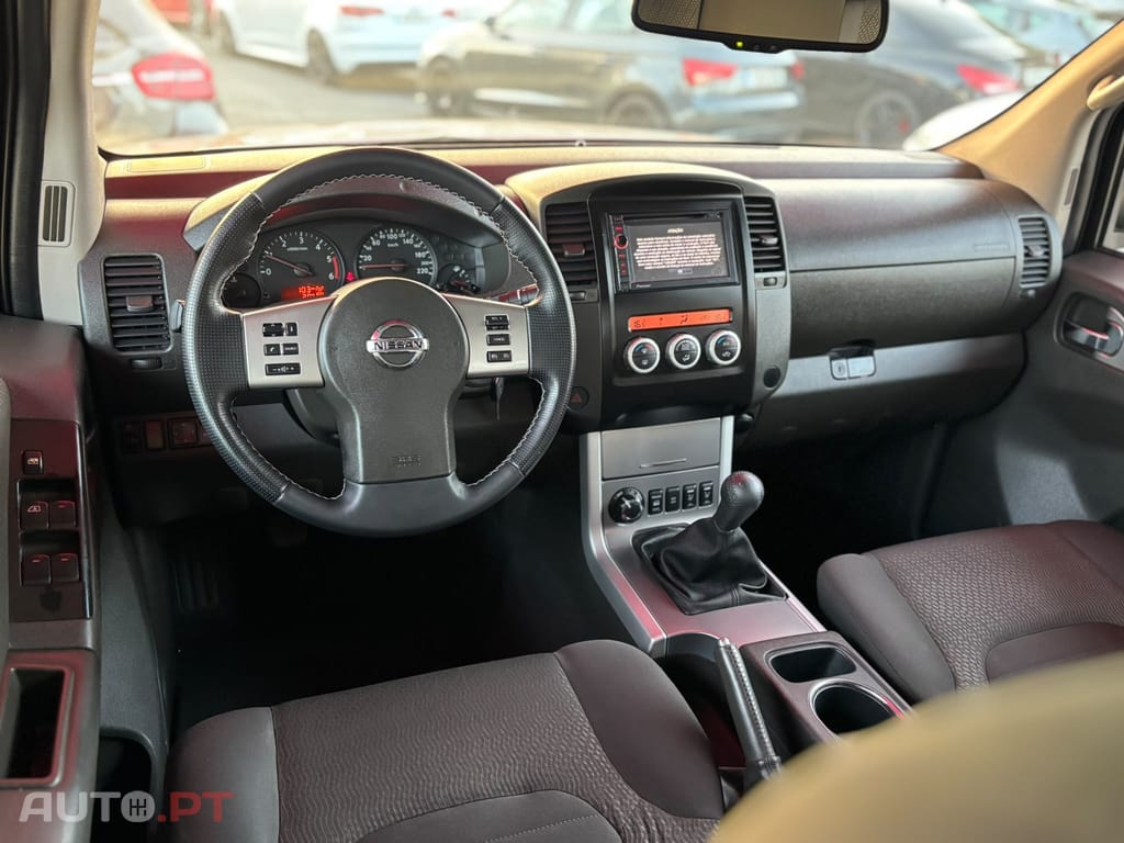 Nissan Navara 2.5 dCi CD LE 4WD