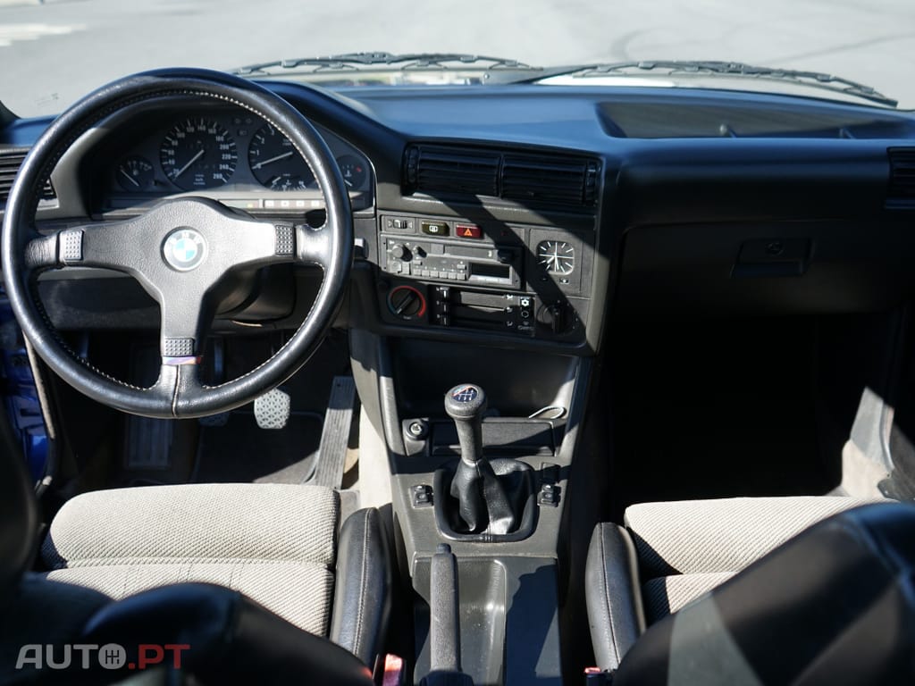 BMW 320 iS
