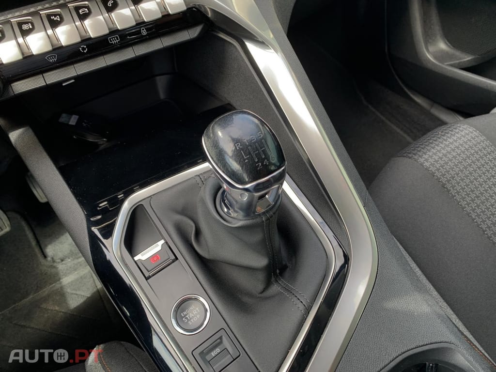 Peugeot 3008 1.5 BlueHDi Active