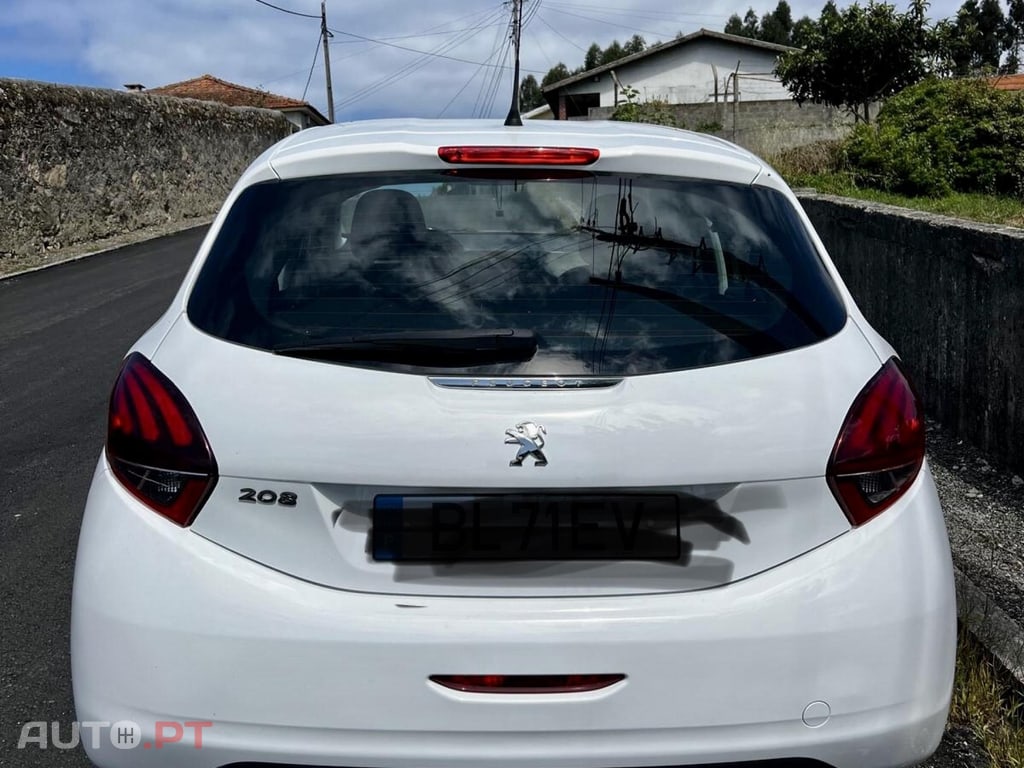 Peugeot 208 Bluehdi