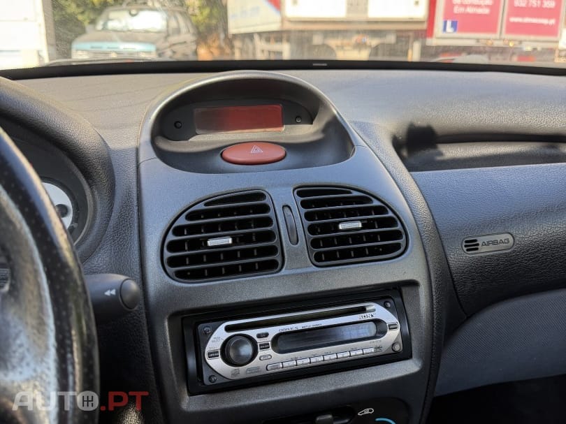 Peugeot 206 CC 1.6