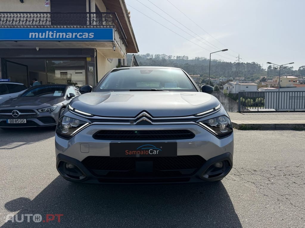 Citroen C4 Outro