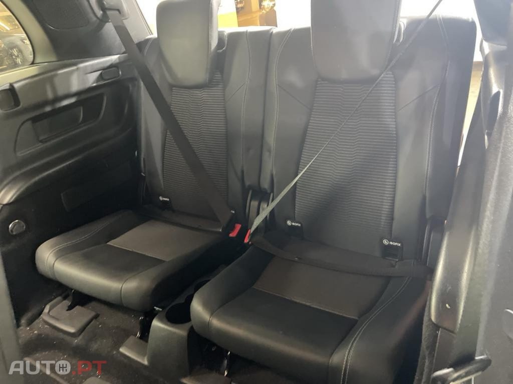 Mercedes-Benz EQB 250 Progressive — fotografia 19