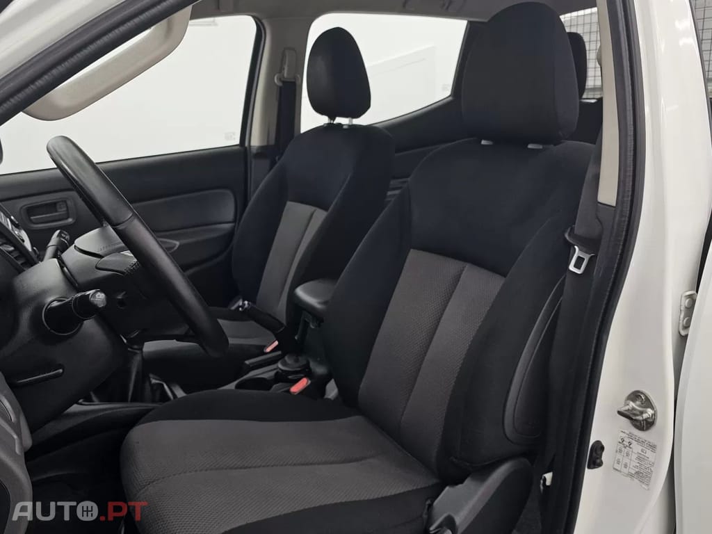 Mitsubishi L200 2.4 DI-D Invite 2WD