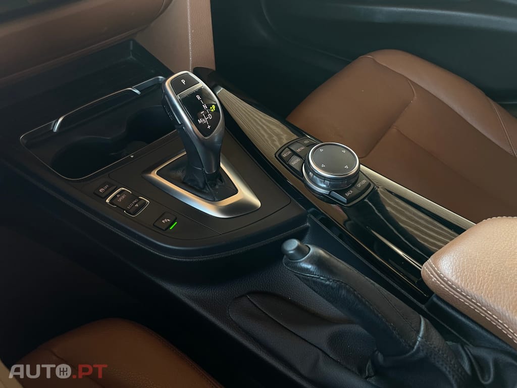 BMW 320 d Touring Line Luxury Auto