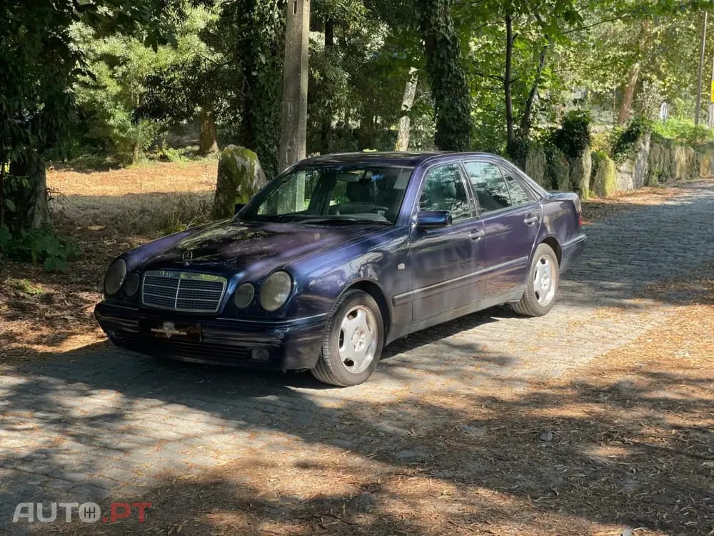 Mercedes-Benz E 300 TD Classic