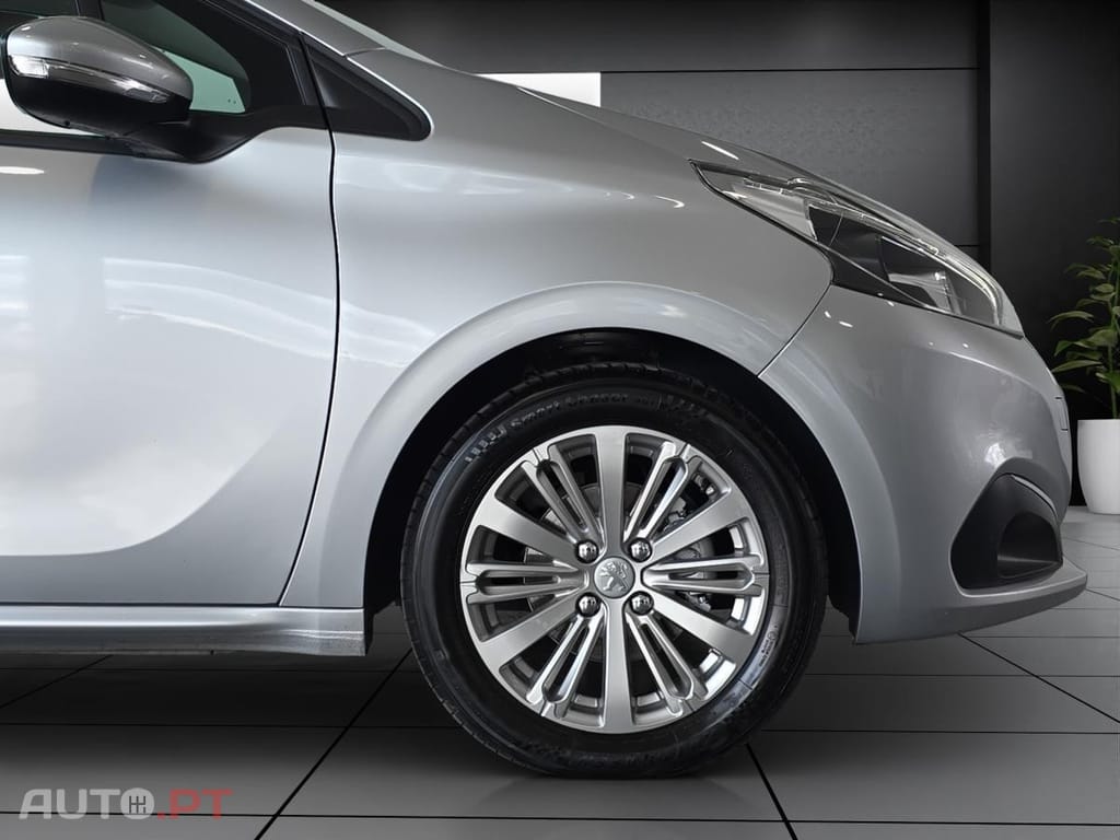 Peugeot 208 1.2 PureTech Allure