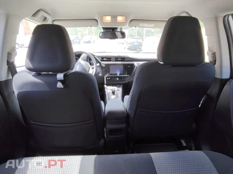 Toyota Auris 1.8 HSD Confort Pack Style CVT