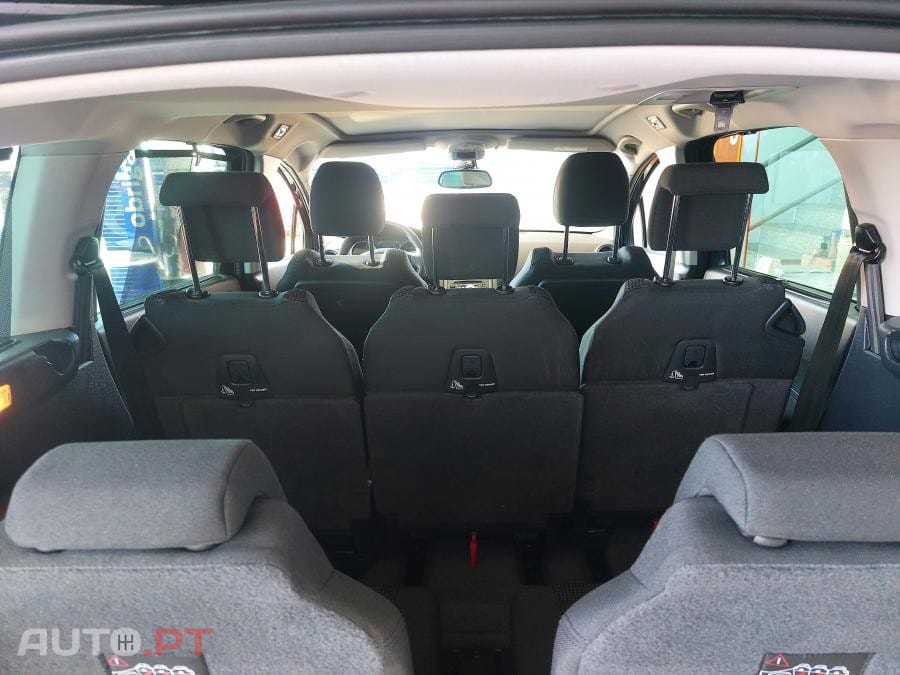 Peugeot 5008 1.6 BlueHDi Style
