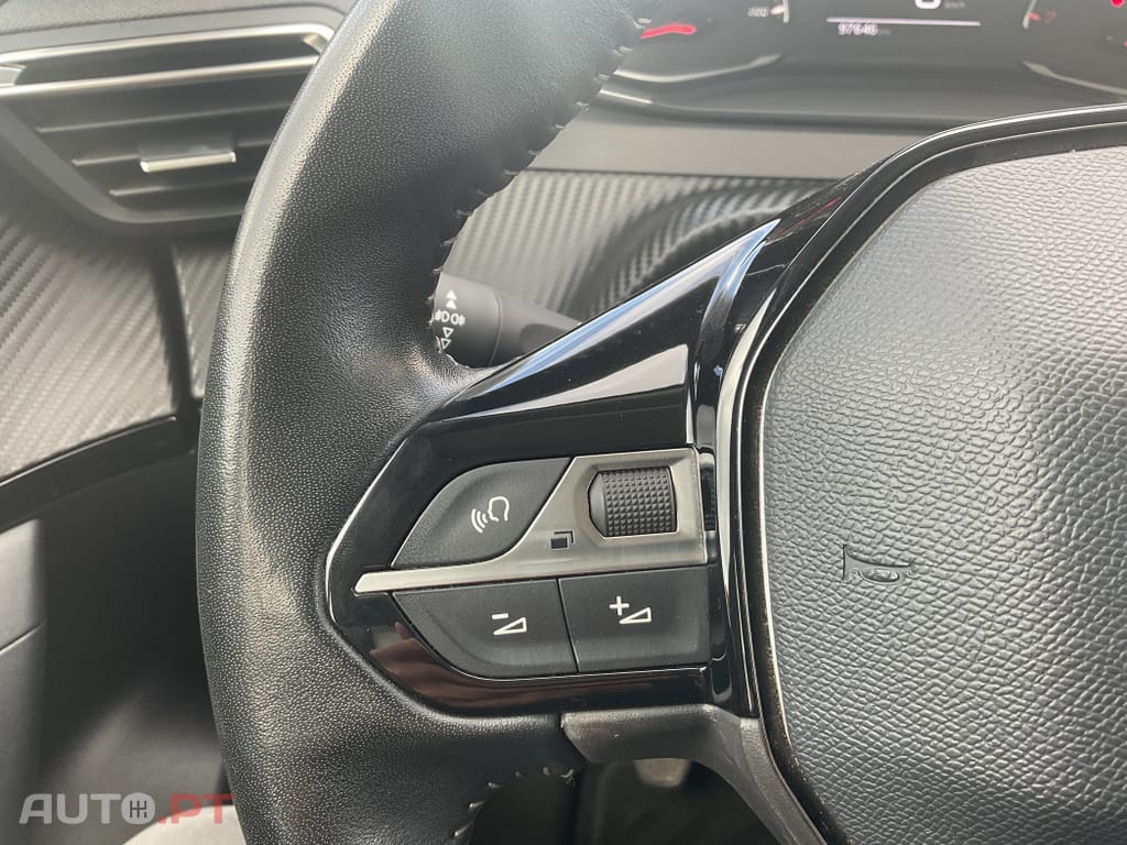 Peugeot 2008 1.2 PureTech Active Pack