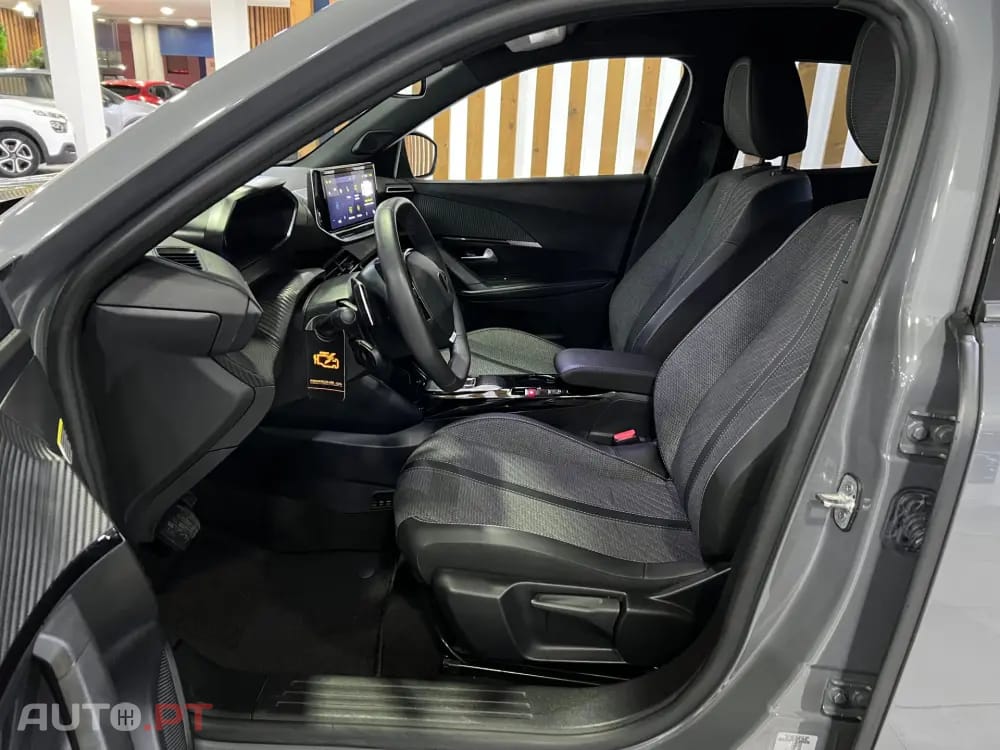 Peugeot E-2008 54 kWh Allure