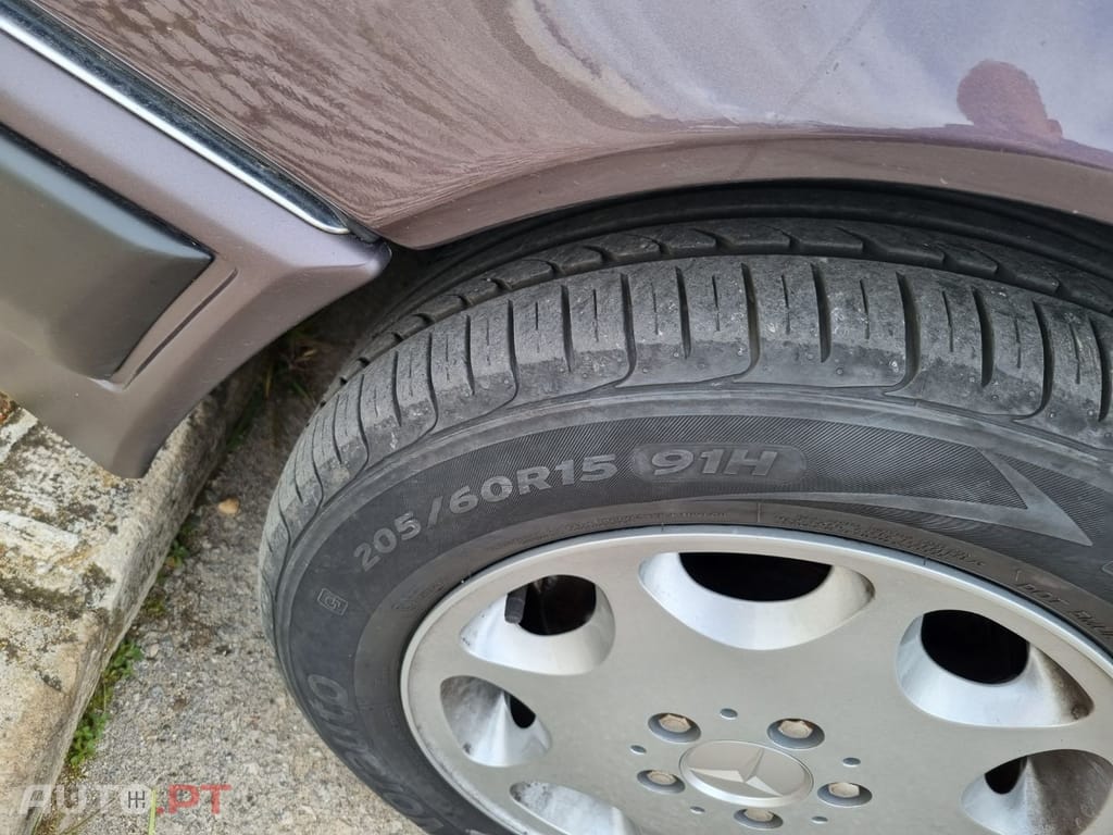 Mercedes-Benz 300 TD