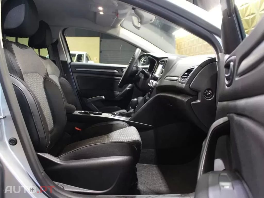 Renault Mégane Sport Tourer 1.5 Blue dCi Limited EDC