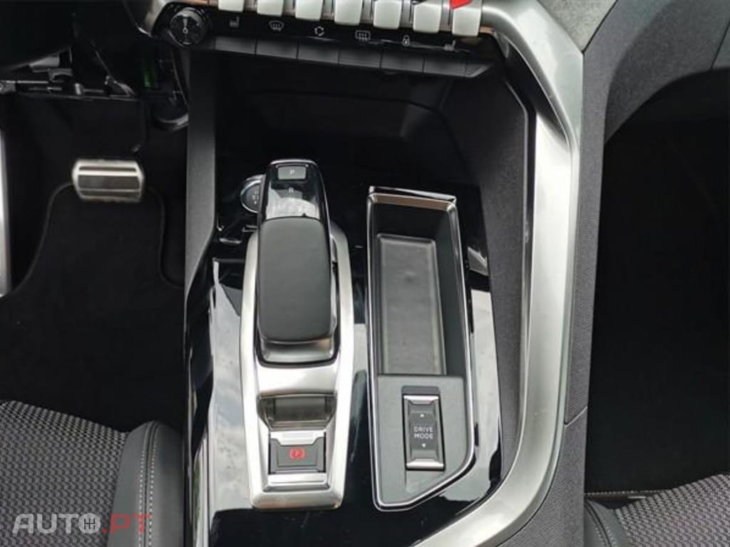 Peugeot 3008 GT Plug-In 225 e-EAT8 I.V.A DEDUTIVEL 