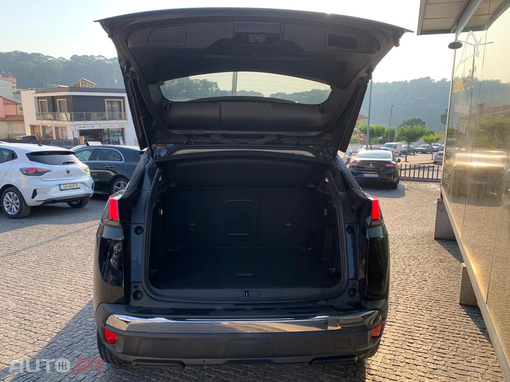 Peugeot 3008 1.5 BlueHDi Active