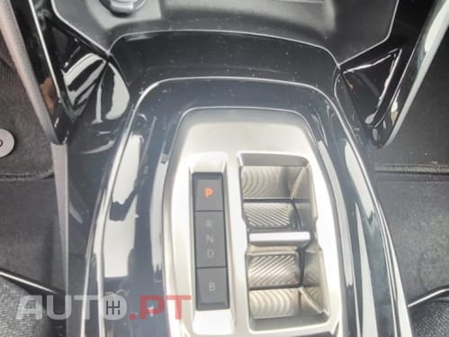 Peugeot E-208 50 kWh Style