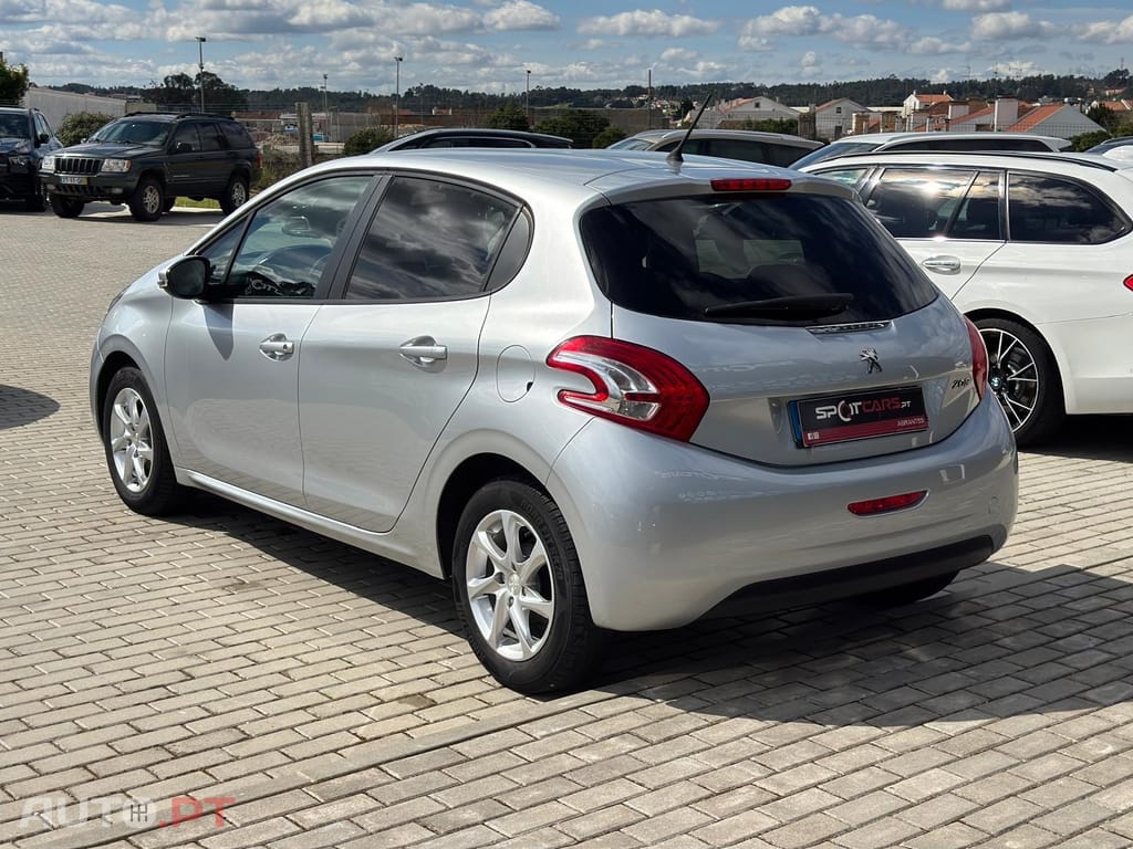 Peugeot 208 1.4 HDi Active