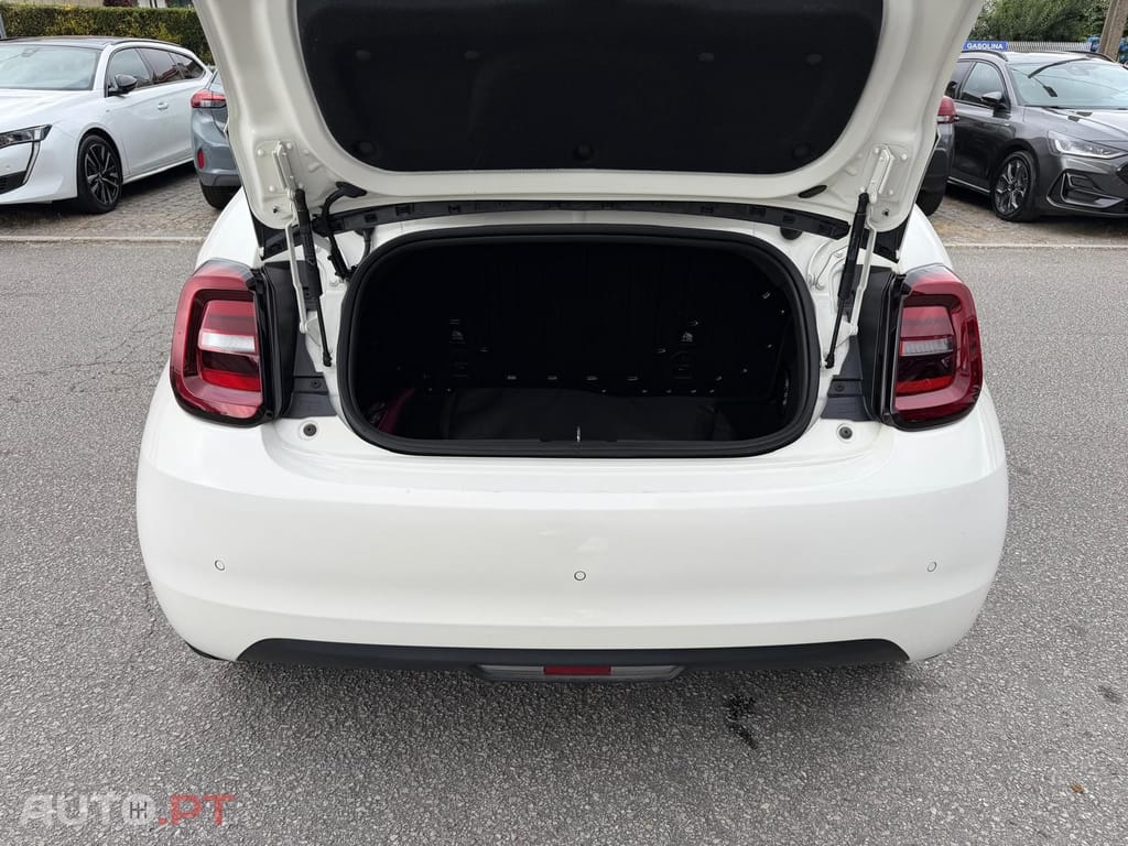 Fiat 500e (RED) 2.0