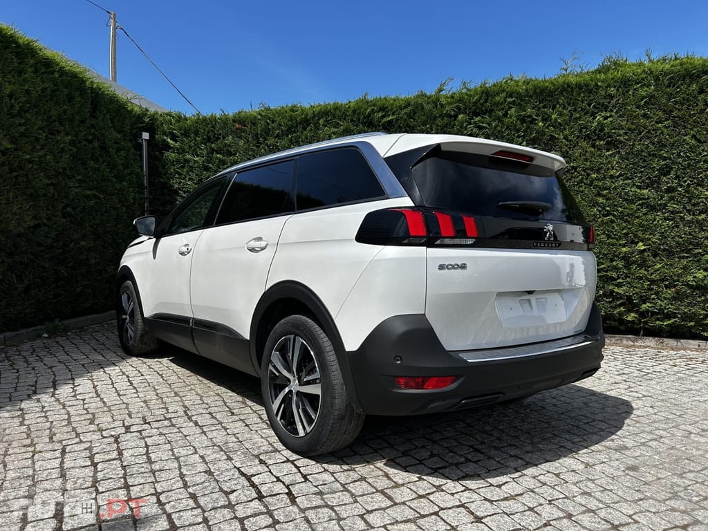 Peugeot 5008 1.5 BlueHDi Allure EAT8