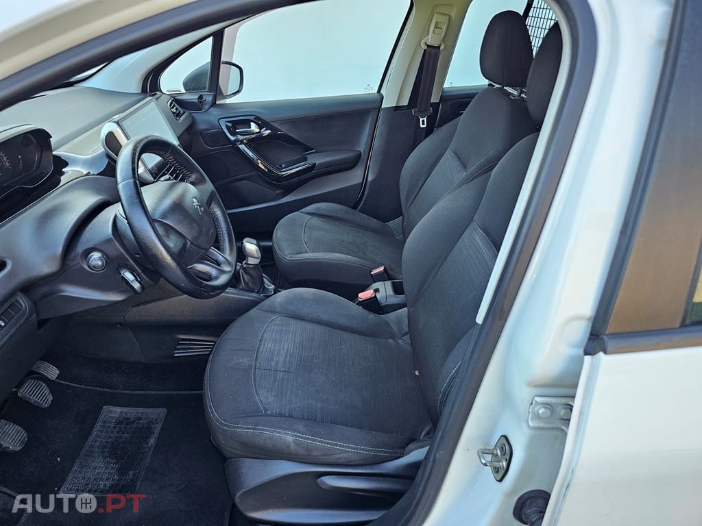 Peugeot 208 1.4 HDi Van