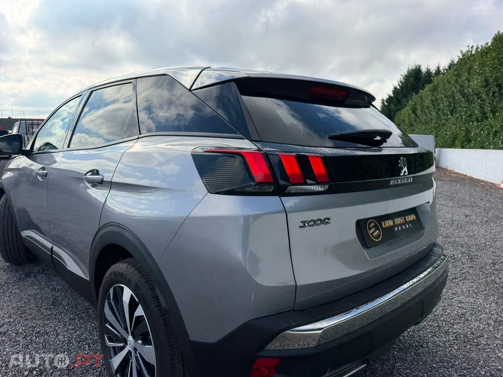 Peugeot 3008 1.5 BlueHDi Active