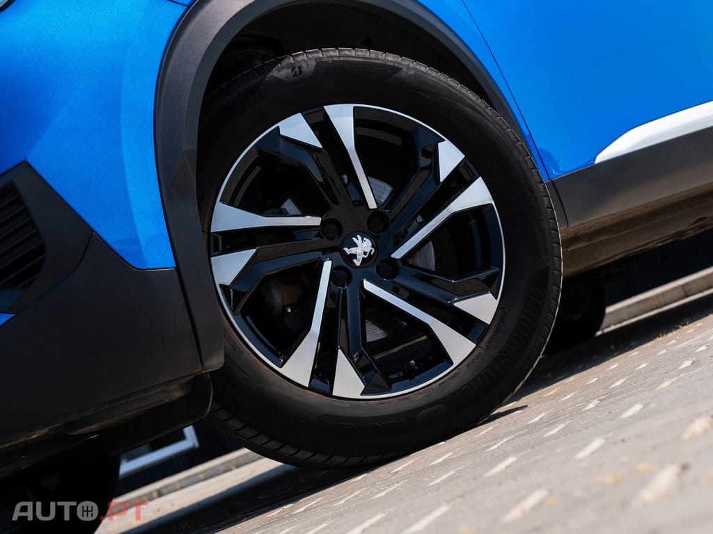 Peugeot 2008 1.2 PureTech Allure Pack