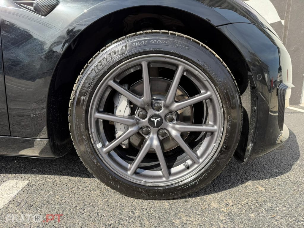 Tesla Model 3 Long Range AWD Dual Motor