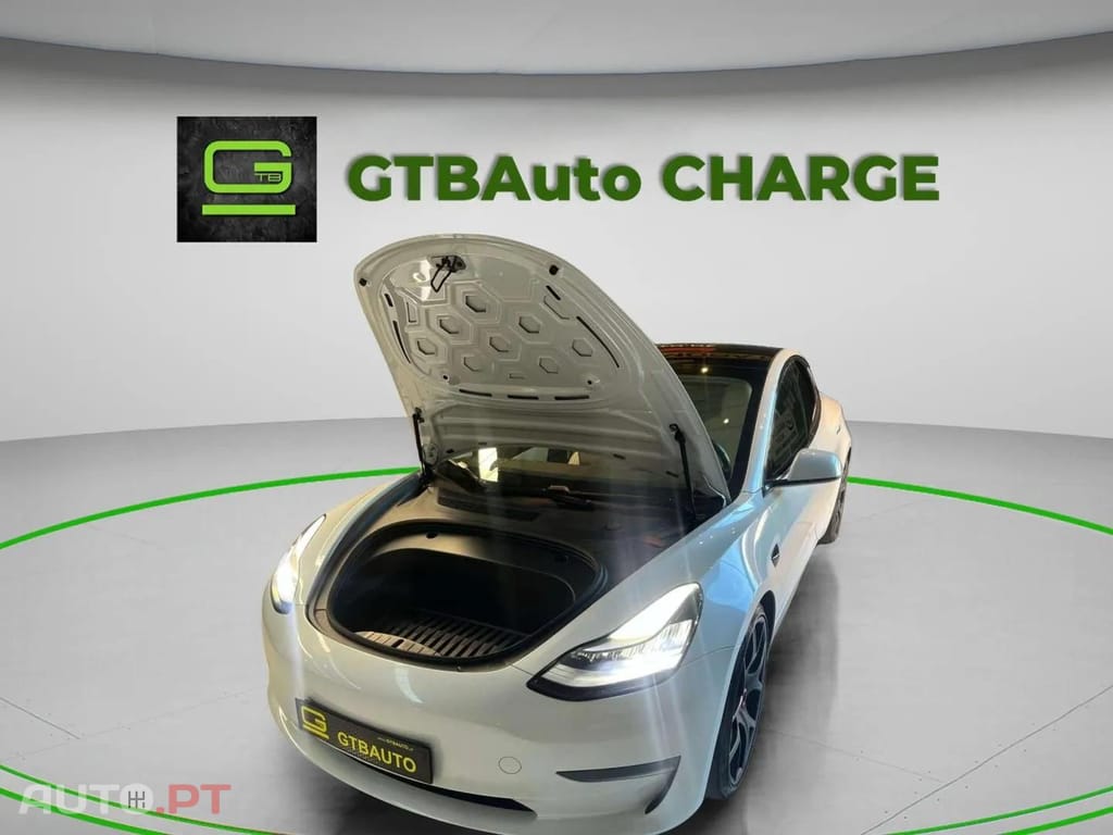 Tesla Model 3 PERFORMACE DUAL MOTOR