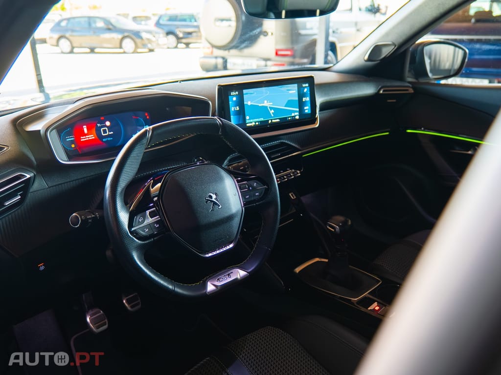 Peugeot 2008 1.2 PureTech GT