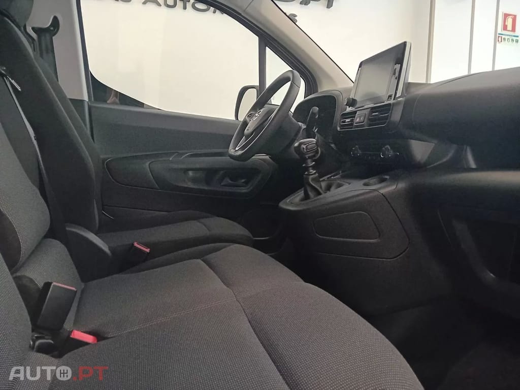 Opel Combo 1.5 CDTi L1H1 NJoy, IVA Dedutível, 3 Lugares