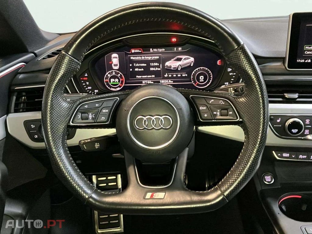 Audi A5 2.0 TDi S-Line Quattro