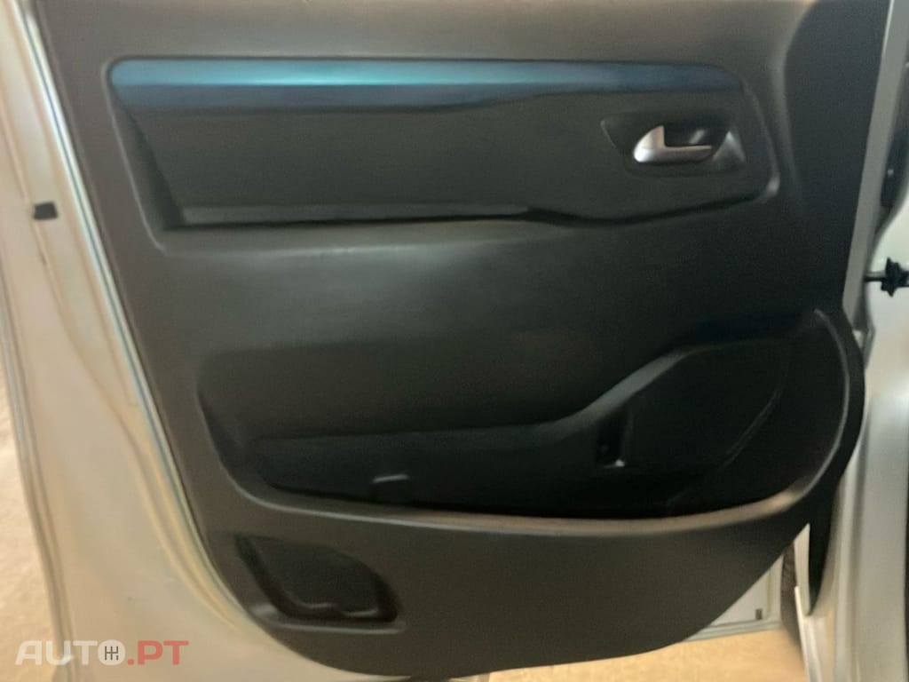 Peugeot Traveller 2.0 BlueHDi L2H1 Standard