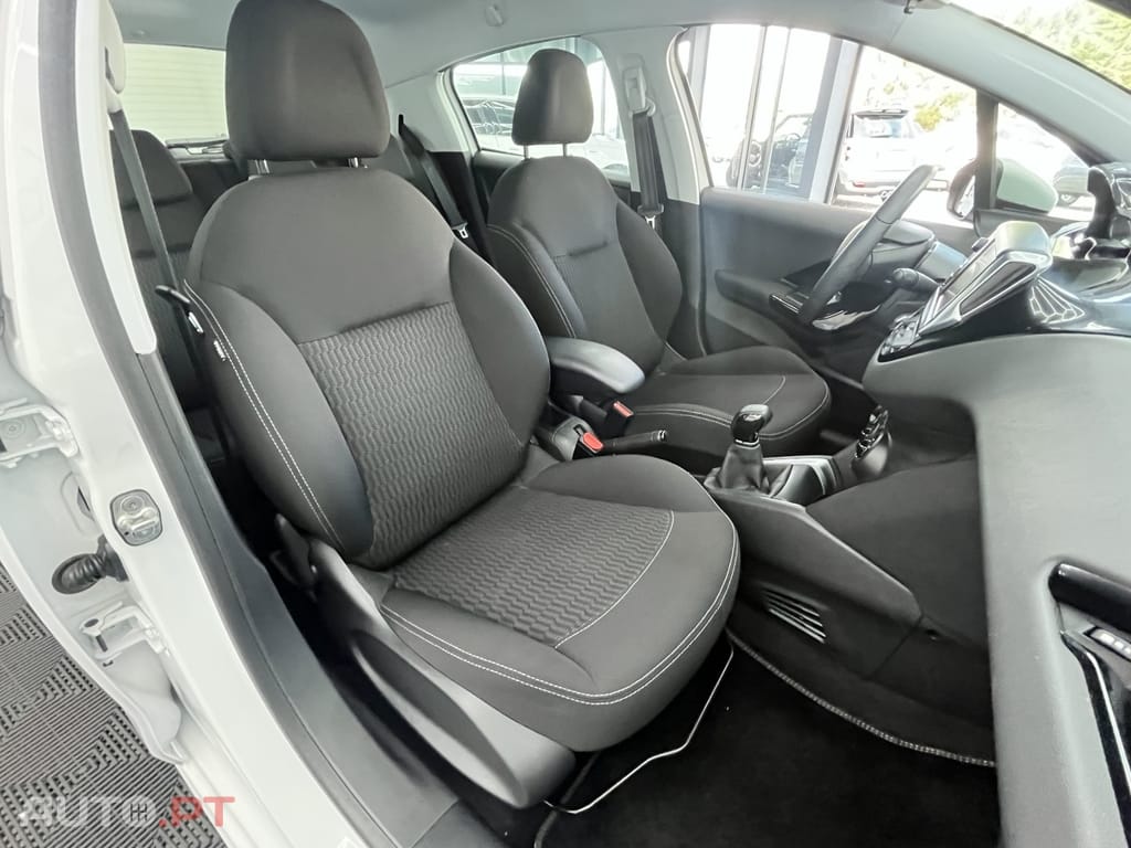 Peugeot 208 1.2 PureTech Active